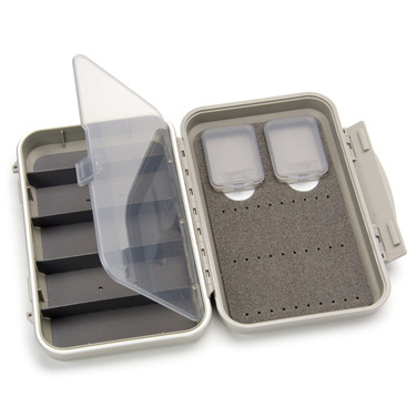 Boîte a mouches C and F 2400 Waterproofes